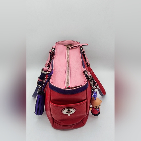 Coach East West Gallery Pleated Leather shoulder bag w/ Lips & Ru Paul charms - Picture 12 of 17